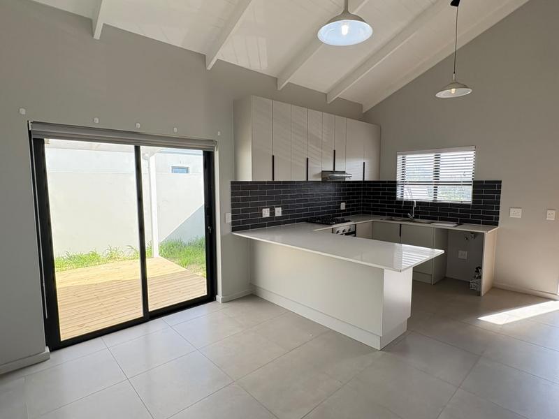 To Let 2 Bedroom Property for Rent in Capri Western Cape